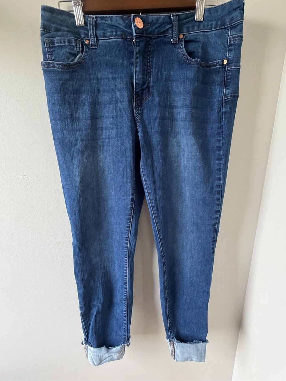 9th & Main Cuffed Skinny Jeans | Medium Wash | Size 14